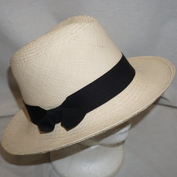 Cuyana Accessories - CUYANA Panama Hat hand woven Ecuador Toquilla ivory black band 57 M L